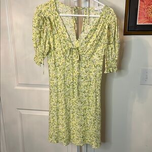 🎯Topshop Yellow Floral Ruched Puff Sleeve Sundress